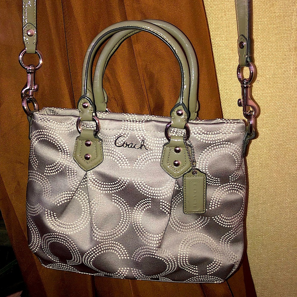 Cute crossover coach bag!!